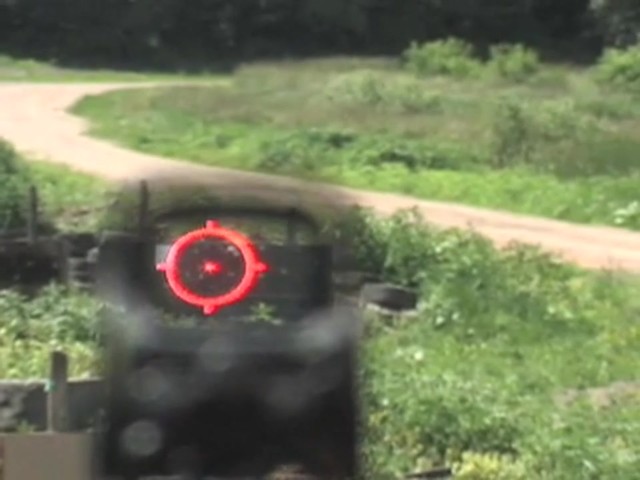 EOTech&reg; 512.A65 / 1 Holographic Sight - image 10 from the video